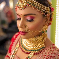 💟💖This Ravishing looking bride 💄💖💟 Superbly makeover by 🎨Neha Khare  Neha Khare Nashik Mirror Salon & Academy @mirror_salon_academy  @mirror_hair_style Superbly captured by 📸Tejas Khairnar  @wedding_tejas_photographer Costume by 🥻 Lalita Deore ...