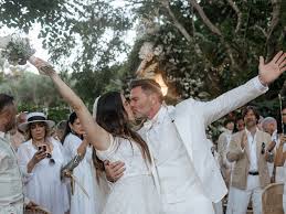 PICTURED: Julián Gil and Valeria Marín Tie the Knot in Surprise Puerto Rico  Wedding