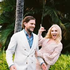 Laura Brown | It's our two-year wedding anniversary today ...