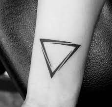 half triangle on feet tattoo google search geometrik dovmeler mini tattoos kucuk dovmeler