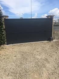 Portail Coulissant Aluminium Lima Gris Anthracite L 350 X H 180 Cm Portail Coulissant Portail Maison Cadre Aluminium