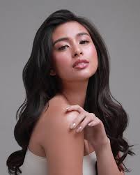 My go to treatment every time I visit @belobeauty ✨ I always wanted that  “Morena glow” and #LuminoVitaGlow did not fail me! ♥️ thank you,  @victoria_belo @dochayden @cristallebelo for trusting me with