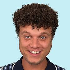 Jocelyn Hurst's Instagram, Twitter & Facebook