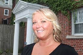 Caitlin Goodwin's Instagram, Twitter & Facebook