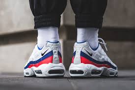 On Foot Nike Air Max 95 Essential Ultramarine Eu Kicks Sneaker Magazine Nike Air Max 95 Nike Air Max Nike Air