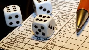 Hier finden sie kostenloses spielgeld zum ausdrucken. Kniffelzettel Gross Zum Ausdrucken Kniffel Vorlage Zum Downloaden Mit Regeln Vorlagen Gratis Kniffel Zettel Fur Grosse Zum Ausdrucken Dies Ist Fur Kindergartenkinder Zu Schwierig Und Unubersichtlich Oscar Dewantara