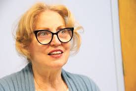 Karen Salvatore's Instagram, Twitter & Facebook