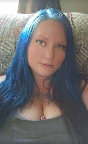 What free furniture and household items are available for a new apartment  in New Albany?