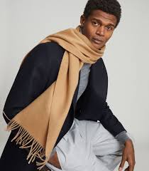 This classic british men's scarf looks the part under a navy peacoat, harrington jacket or mac. Ashton Camel Lambswool Cashmere Blend Scarf Reiss