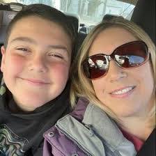 Amanda Eberhardt's Instagram, Twitter & Facebook