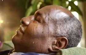 This is a rare picture of my friend DakaybeeKari Kari when he's at home  sleeping .. This season is giving him sleepless nights 💔💔💔