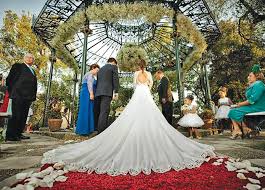 Historically, jewish wedding ceremonies were held outdoors, and the huppah created an intimate, sanctified space. Israeli Is Drama Queen Of Bridal Design Jewish Press Of Tampa