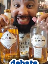 Replying to @mrgreennz Snoop dog Wine don't move #snoopdogg #19crimes ...