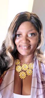 Hello I am definitely Aging Gracefully my name is Audra (Drea), I'm 59yrs  old and living my best solo life🥂...keep God first, make good choices and  be happy...