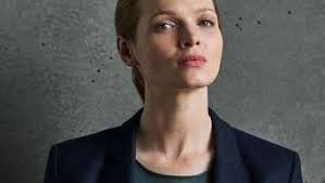 Großartige deutsche serie von marco kreuzpaintner, in der ein berliner. Amazon Prime Serie Beat Interview Mit Karoline Herfurth Film Tv Serien