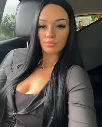 Carolyn Renee Case (@carolyynrenee) • Threads, Say more