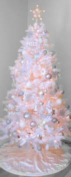 25 Beautiful Christmas Tree Decorating Ideas For Your Inspiration White Christmas Tree Decorations White Christmas Trees White Xmas Tree
