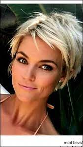 Hairstyle Woman With Short Hair Hairstyles Short Hair Wife Hairstyle Hairstyles Frisuren Rundes Gesicht Kurzhaarfrisuren Rundes Gesicht