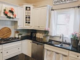 Joanna gaines wants to help you spruce up your kitchen this fall. Part Two Of Painting Your Kitchen Cabinets Painting And Final Stage Steps She Gave It A Go