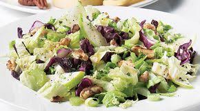 Salade De Laitue Chinoise Aux Pommes Recettes Iga Legumes Erable Recette Rapide Salad Apple Salad Salad Recipes