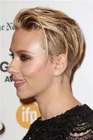Scarlett johansson has tried out most hairstyles including short, long, curly, updo, straight as well as many more as well as has managed to maintain her gorgeous look with every hairstyle. 14 Scarlett Johansson Short Hairstyles Sexy Short Hair Inspirations