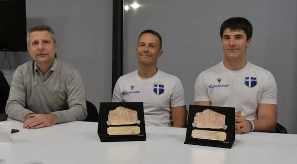 🤺 Empezaron las jornadas de esgrima en las escuelas de San Francisco Este  miércoles recibimos nuevamente al campeón europeo Paolo Gay, que llegó a  nuestra ciudad acompañado por el profesor Tommaso Merlo,