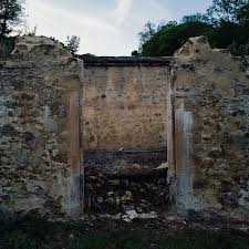 Welcome Ruin Campagne Architecture Ruine Minimal Brut Portroyal Yvelines Patrimoine House Decay Construction France Iledefrance Leica Leicaq Le