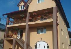 Pensiunea este localizată în mănăstirea humorului (la aprox. Pensiunea Casa Bunicilor Din Manastirea Humorului Suceava