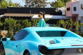 Kylie jenner certainly knows how to get attention, whether positive or not. Kylie Jenner Fashion Photo Kylie Jenner Kylie Jenner Car Car Girls