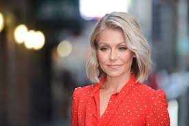 She is married to mark consuelos with whom she has three children. Kelly Ripa Breaks Instagram Silence After Fans Start Questioning Her Absence From Live