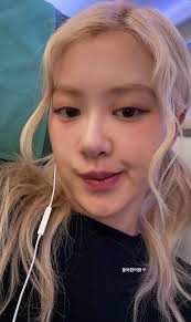 How are you doing number one.. I love you all..🌹 🌹 Rosie 🌹 🌹