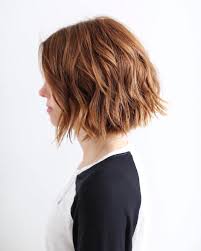 The technique is very simple but adds a lot of different textures to the hair which is always a plus! Disconnected Wavy Bob Beach Waves For Short Hair Short Hair Waves Beach Wave Hair