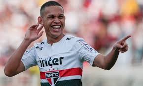 Marcos guilherme profile), team pages (e.g. Atletico Mg E Corinthians Disputam O Atacante Marcos Guilherme Marcos Guilherme Atletico Mg Marcos