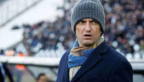 Γεγονός είναι πως ο ραζβάν λουτσέσκου και ο παοκ, αφού πρώτα ξεπέρασαν τις παρεξηγήσεις που δημιούργησε το προ διετίας διαζύγιο, είχαν νέο δίαυλο επικοινωνίας εδώ και εβδομάδες. Razban Loytseskoy Paok Apokalypsh Apo Tzitzi Mpekali Gia Sportdog Gr A8lhtika Nea Eidhseis Sport