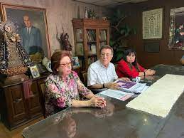 The haunting of hill house. Abs Cbn News On Twitter Manoling Morato Ipinakita Ang Holographic Will Ng Kanilang Ina Na Naglalaman Na Hindi Dapat Ipagbili Ang Kanilang Ancestral House Via Abnermercado Https T Co Dppjl274e2