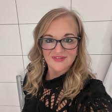 Does anyone know of anywhere local that's either walking distance or an  easy bus route away taking