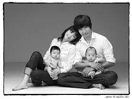 Letters From Angels Charity Exhibition For Korean Orphans Family Portrait Poses Newborn Family Photography Photography Poses Family