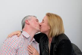 Einmal des deutschen fernsehsenders rtl und außerdem des österreichischen fernsehsenders atv, in der landwirte (später auch landwirtinnen) lebensgefährten suchen. Bauer Sucht Frau Atv Liebespaar Plant Hochzeit Und Ein Baby Neunkirchen