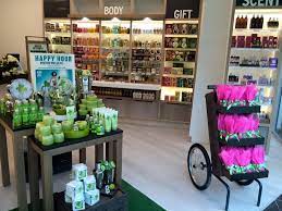 The body shop is the original, natural and ethical beauty brand, with over 2,500 stores worldwide. The Body Shop Migdelia
