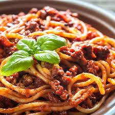 Break beef into small clumps (about 1½) and add to pot; Den Nudelklassiker Spaghetti Bolognese Gibt Es In Italien So Nicht Stern De