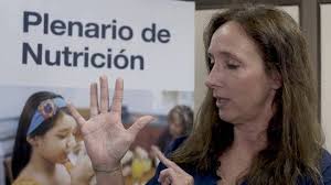 ¡Se siente el verano! Hablemos de la alimentación para mantener nuestro  cuerpo sana y buen alimentado gracias a los consejos de Vicky Azpiazu,  Nutricionista de San Isidro Municipio