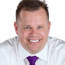 Andrew Gasser's Instagram, Twitter & Facebook