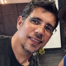 Dani Rob's Instagram, Twitter & Facebook