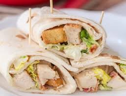 Les Delicieux Wrap Au Poulet Cesar Un Repas Simple Et Parfait Recipe Chicken Caesar Wrap Chicken Wrap Recipes Easy Wrap Recipes