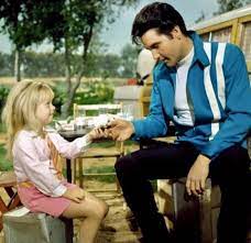 She lives in a country where have totall 328.2 million peoples with the average gdp. Victoria Meyerink