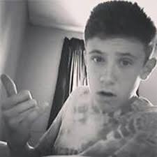 Stream Ewan MacKinnon music