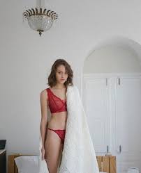 The portuguese actor will portray villainous rat. Daniela Melchior Hottest Photos Sexy Near Nude Pictures Gifs
