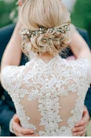 We did not find results for: Brautfrisur Mit Blumen 70 Hochzeitsfrisuren Mit Echten Blumen Als Haarschmuck