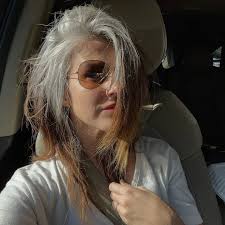 🤍 keep it moving! You won't always be motivated, so stay disciplined. Keep  your goal in mind, remember your why. #silverhair #silversisters  #womenover40