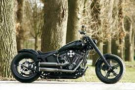 @speedmetalsleds #harleydavidson #showoffmyharley #softail #nighttrain #bikelife #follow #instadaily #instagood #badass #custom #bobber… Harley Davidson Night Train Umbauten Von Thunderbike Customs
